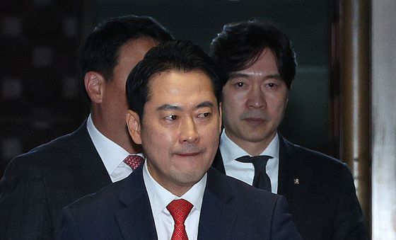 의원총회 참석하는 장동혁