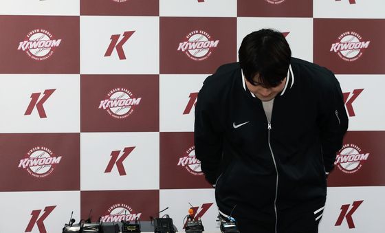 잔류군 선임코치로 돌아온 '통산 418홈런' 거포 박병호