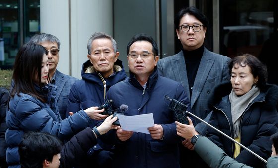 입장 밝히는 명승권 한국금연운동협의회장