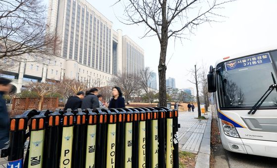 하루 앞으로 다가온 尹 '체포방해' 1심 선고