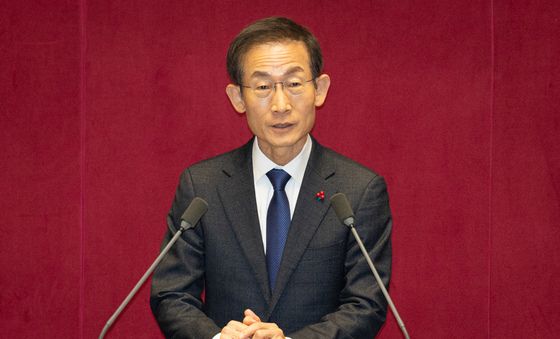 본회의서 인사말하는 김호철 감사원장