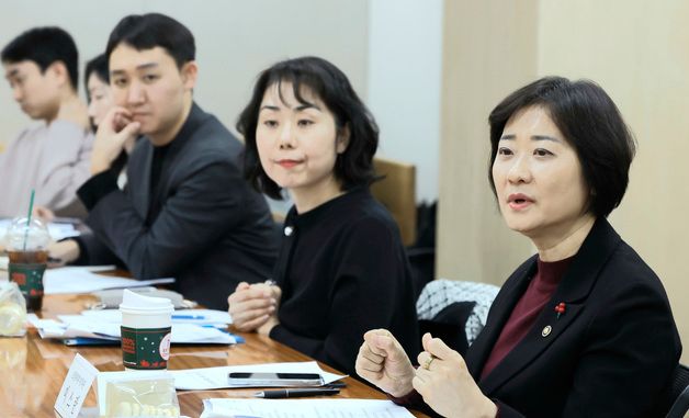 이스란 제1차관, '간병 분야 사회연대경제 활성화를 위한 간담회'