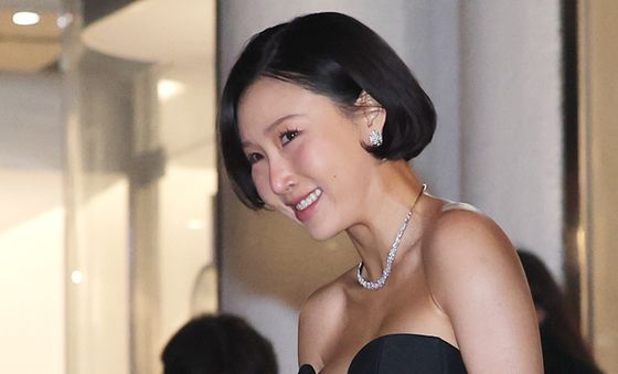 화사, 청담동 포착