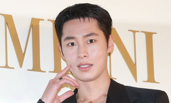 이재욱, 근사한 볼 콕