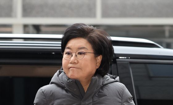청문회 준비 사무실로 향하는 이혜훈 장관 후보자