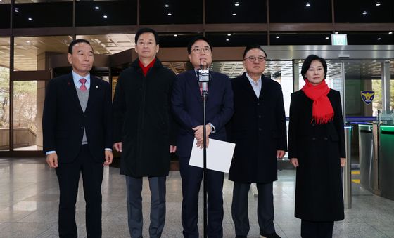 서울경찰청 항의 방문한 국민의힘…"경찰, 민주당 공천 뇌물 의혹 수사 부실"
