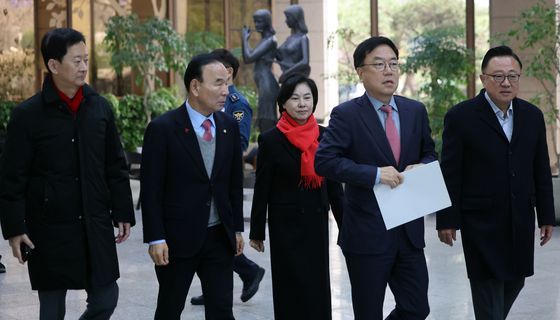 서울경찰청 항의 방문하는 국민의힘 의원들