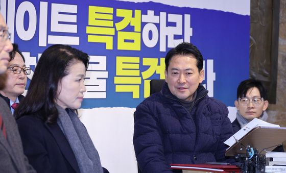 단식농성장 찾은 이진숙