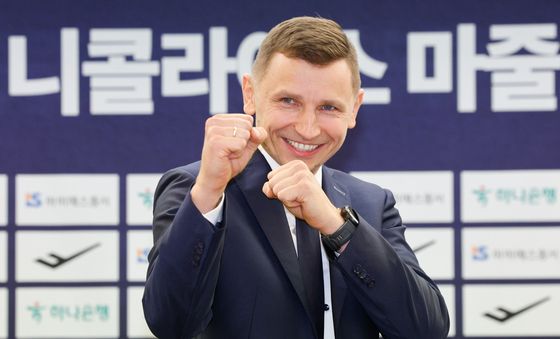 남자 농구 대표팀 이끌 니콜라이스 마줄스 감독