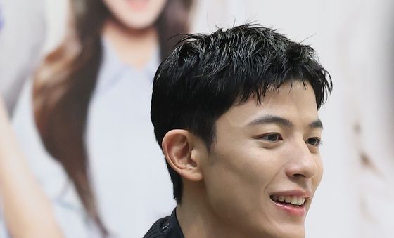 로몬, 짙은 잘생김