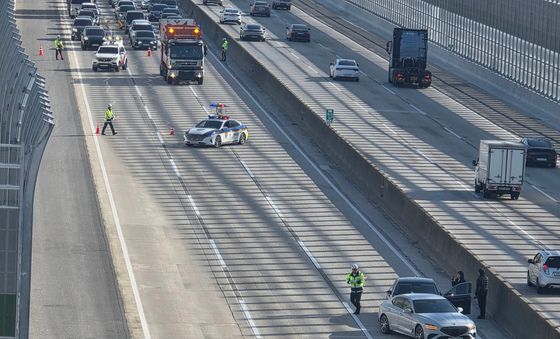 고속도로 2차 사고 예방 훈련하는 부산경찰청 고속도로순찰대