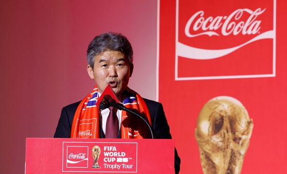 인사말 하는 김승희 전무