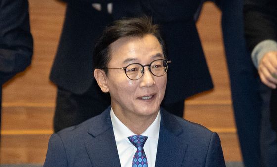 본회의 참석한 전재수 의원