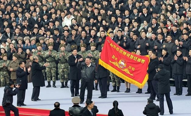 김정은, 당 대회 앞두고 '청년동맹 80주년' 행사 참석