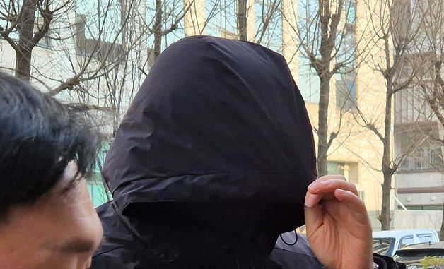 경찰, '공천헌금' 의혹 강선우 의원 前보좌관 재소환