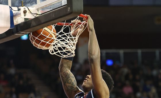 네이던 나이트, 호쾌한 덩크