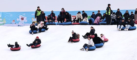 '눈썰매 타고 동심으로'