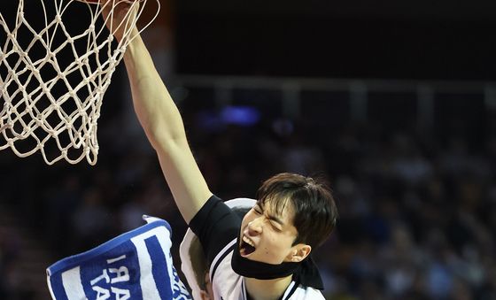 기뻐하는 조준희