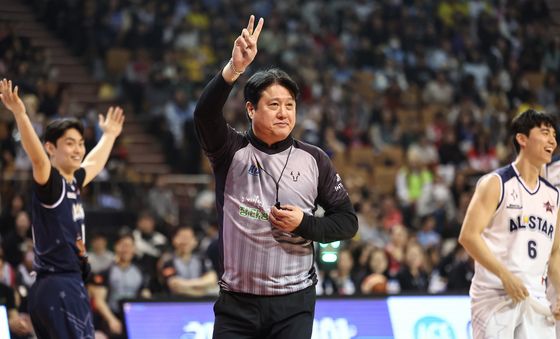 문경은 감독, 심판으로 변신