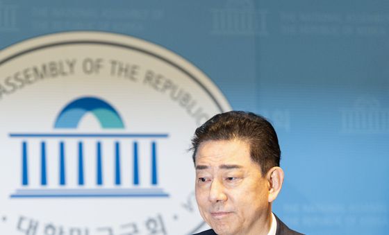 김병기 "재심 신청 않고 떠나겠다…최고위서 제명 결정을"