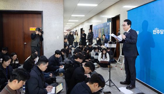 민주 당무위, '정청래 공약' 대의원·권리당원 1인1표제 의결