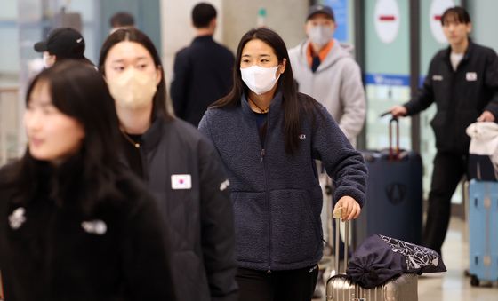 안세영, 2주 연속 우승 후 귀국