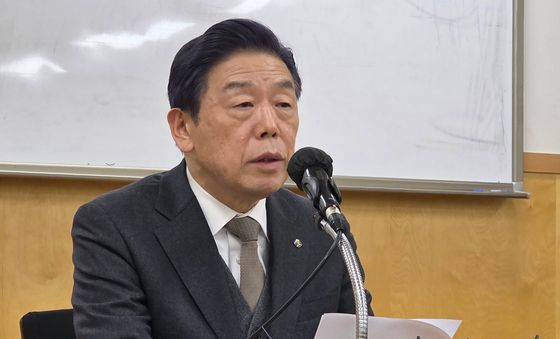 기자회견하는 김형석 독립기념관 관장