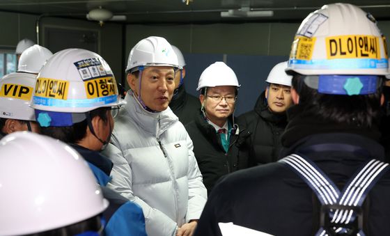 신년 첫 현장 행보…오세훈 시장, 공사현장 안전점검
