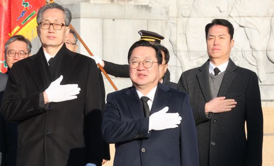이장우 대전시장 현충원 참배