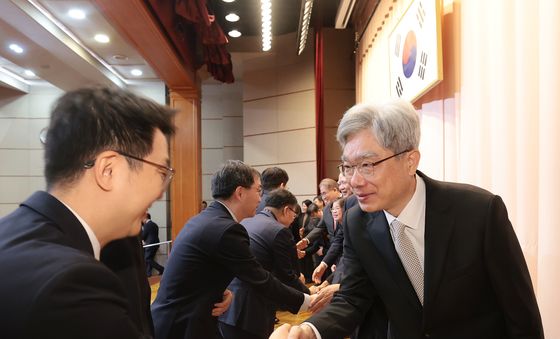 신년 인사 나누는 김상환 헌재소장