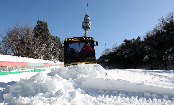 눈썰매장 개장 언제쯤?
