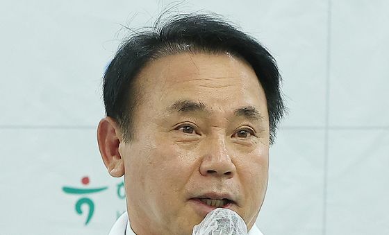 환영사하는 윤경선 대한장애인컬링협회 회장