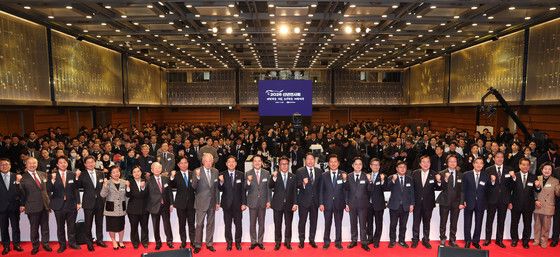 한자리에 모인 경제계 인사들