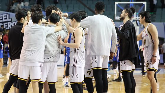 선두 창원 LG, 삼성 꺾고 '20승 선착'