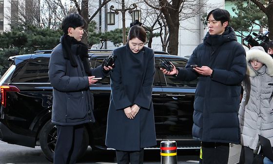 강선우 의원, 경찰 출석