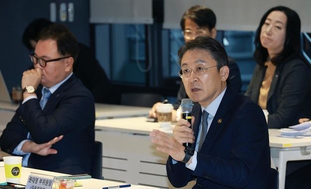 발언하는 권대영 금융위 부위원장