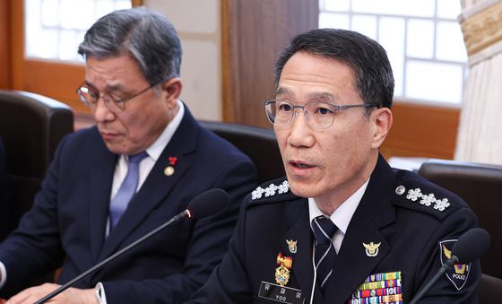 발언하는 유재성 경찰청장 직무대행