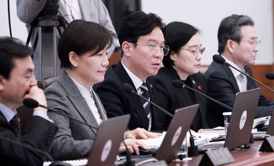 발언하는 김영훈 장관