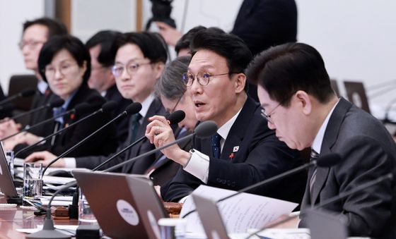 국무회의 발언하는 김민석 국무총리