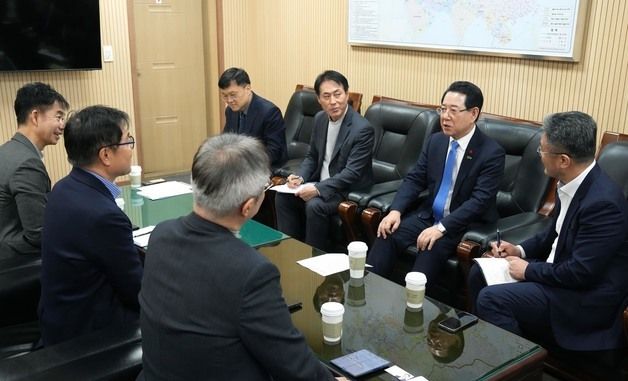 김영록 지사, 현대차와 광주.전남 투자 유치 협의