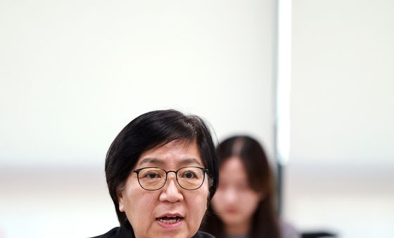 보건의료정책심의위원회에서 발언하는 정은경 장관