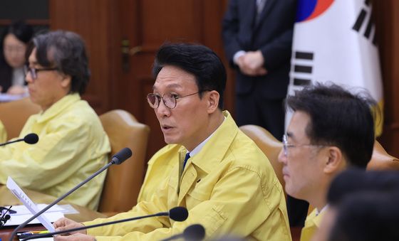 발언하는 김민석 총리