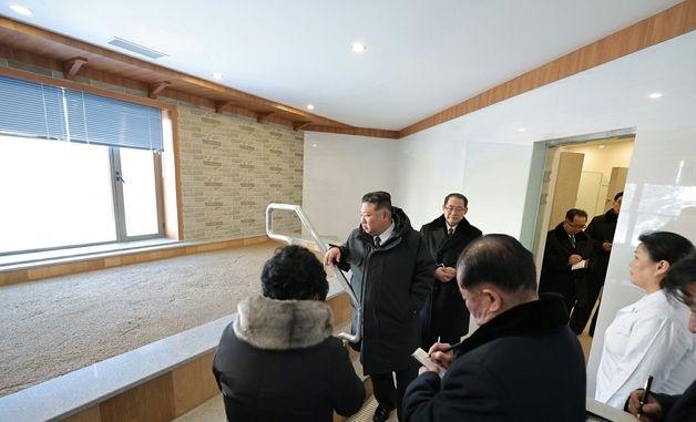 김정은, 온포근로자휴양소 2월 중 개업 주문