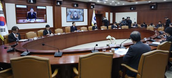 경제관계장관회의 주재하는 구윤철 부총리