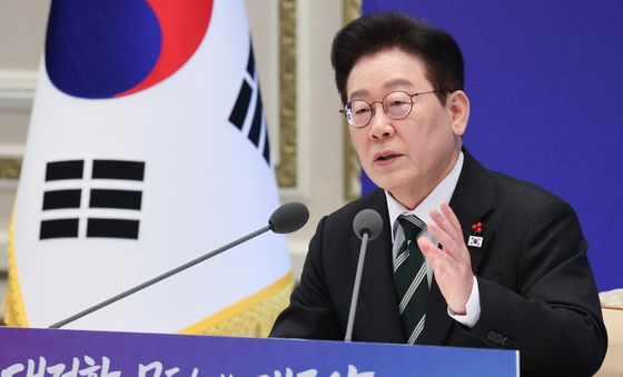 신년 기자회견 답변하는 이재명 대통령