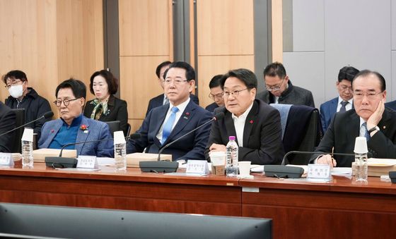 광주전남 통합 논의하는 강기정 광주시장과 김영록 전남지사