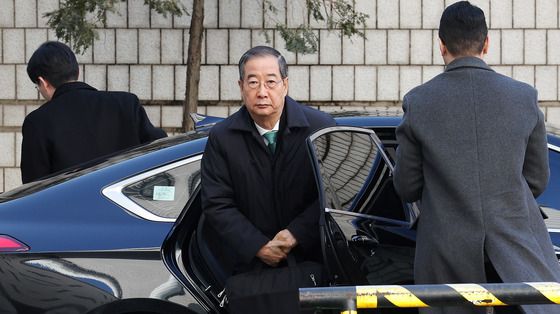 법원 도착한 한덕수