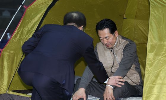 장동혁 접견하는 이석연 국민통합위원장