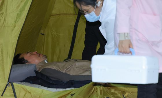 건강 상태 확인하는 장동혁