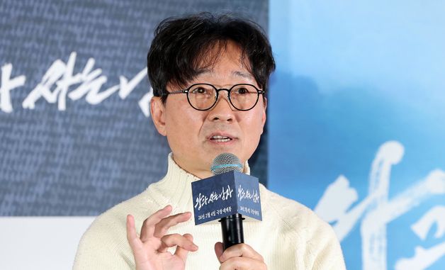 캐스팅 비화 설명하는 장항준 감독
